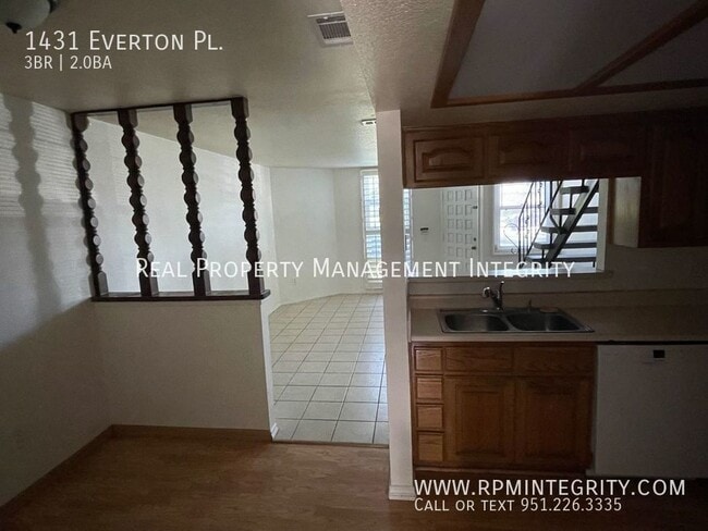 Photo - Riverside Condo close to University