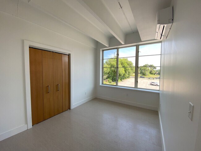 Photo - 188 Lincoln St Unit 1