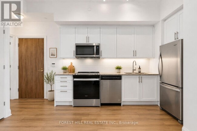 Photo - 10 Gatineau Dr Unit 208