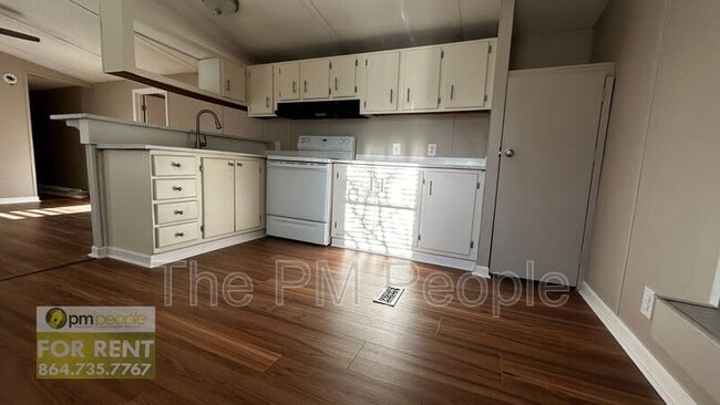 Photo - 745 State Rd S-39-204