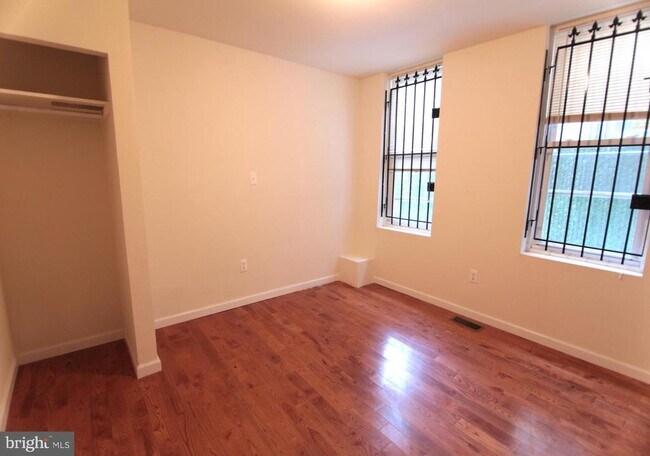 Photo - 1852 Willington St