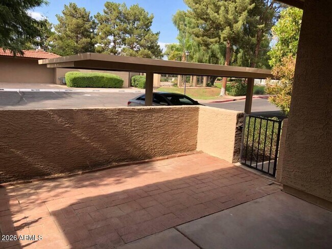 Photo - 8625 E Belleview Pl