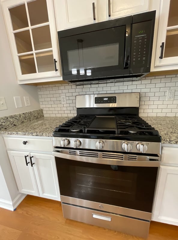 Photo - 660 Kenridge Way