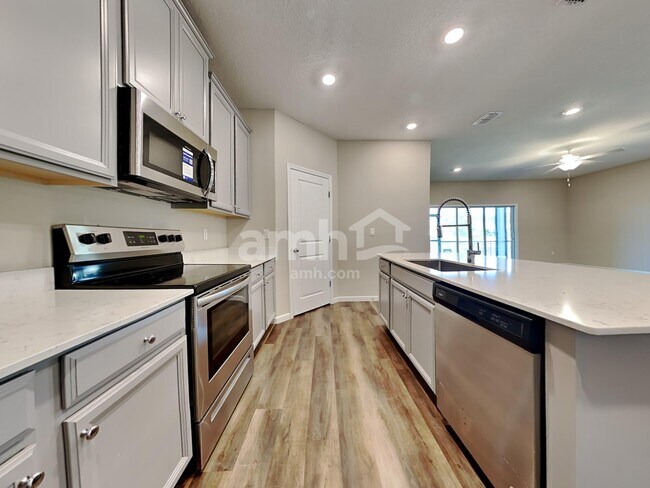 Photo - 82 Hemlock Point