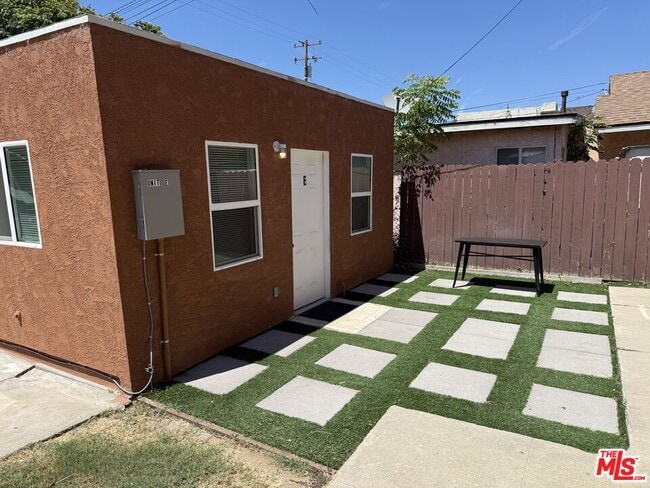 Photo - 1111 Orizaba Ave
