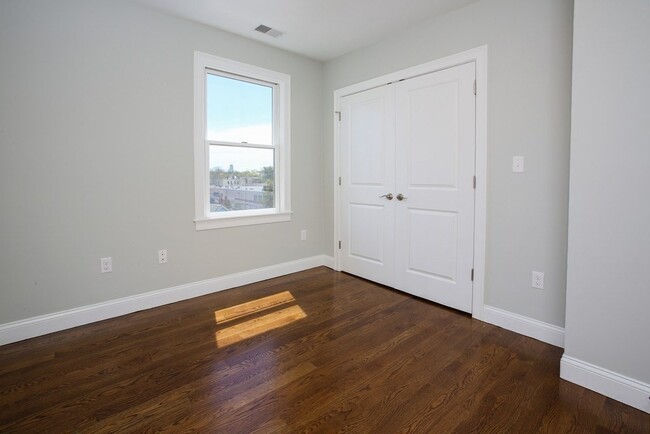 Photo - 660 Somerville Ave Unit 2