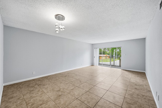 Photo - 7541 NW 16th St Unit 1211