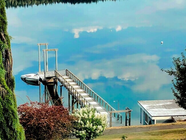 Photo - 7107 120th St NW