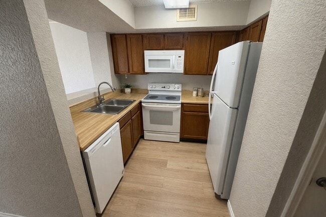 Photo - 9801 Walnut St Unit A101