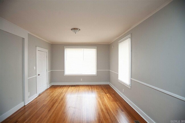 Photo - 210 N Cedar St