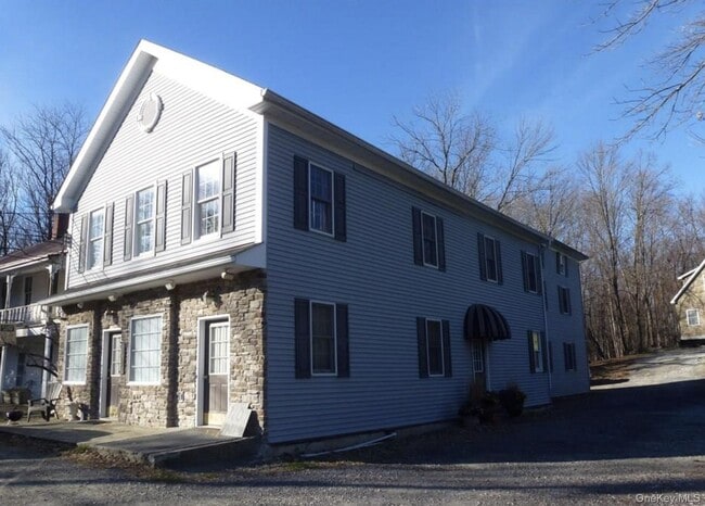 Photo - 106 Newport Bridge Rd Unit 3