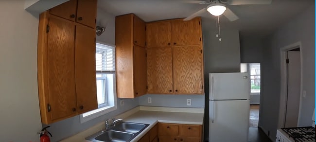 Building Photo - 1777 Marks Ave Unit #1 Rental