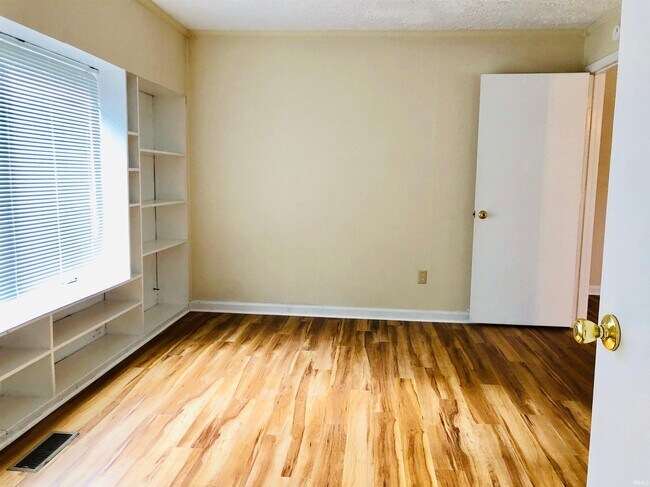 Photo - 613 S Highland Ave