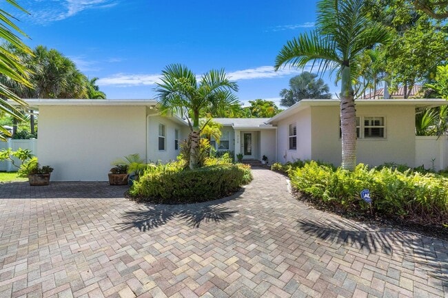 Photo - 726 NE 19th Ave