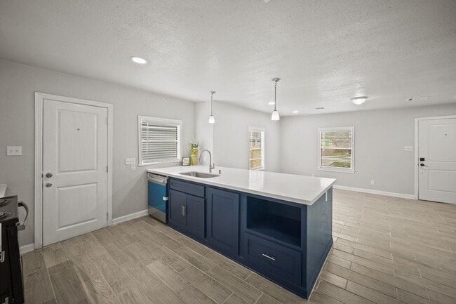 Photo - 3430 Seabrook St