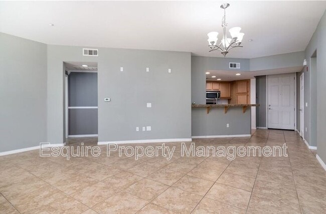 Photo - 243 Riverdale Ct Unidad #404