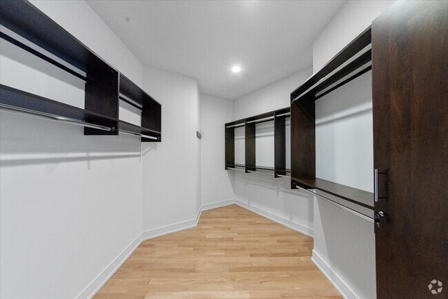 Building Photo - 650 N Morgan St Unit 404 Rental