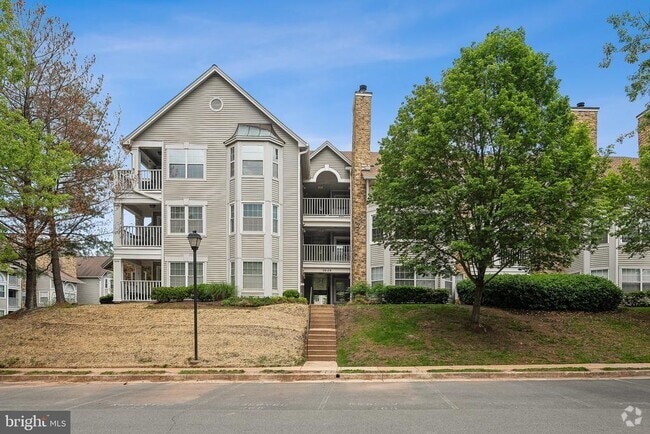 Building Photo - 5604 Willoughby Newton Dr Unit 26 Rental