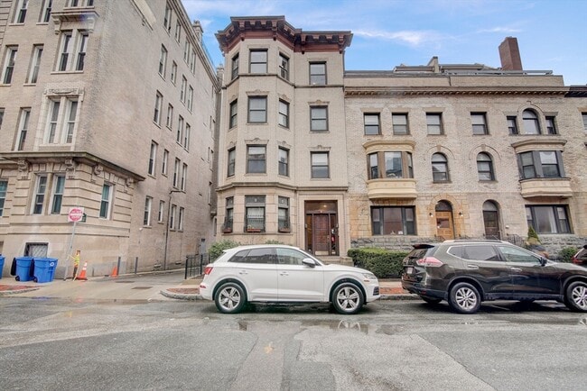 Building Photo - 65 Hemenway St Unit 9