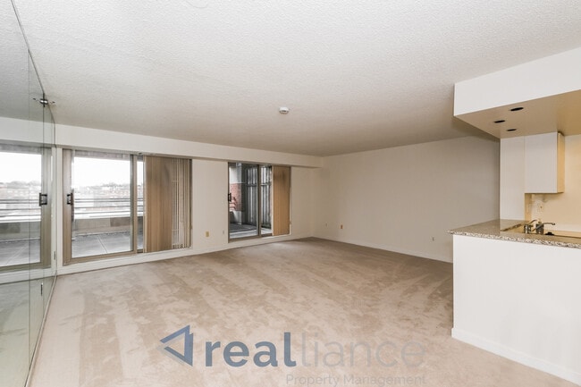 Photo - 1275 25th St NW Unit 602