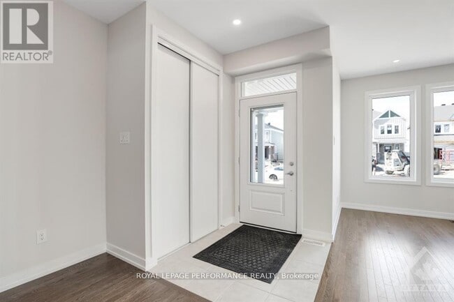 Photo - 522 Oldenburg Ave