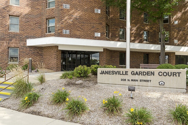 Photo - Janesville Garden Court
