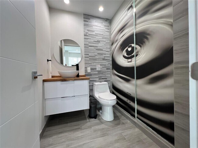 Photo - 1405 N 46th Ave