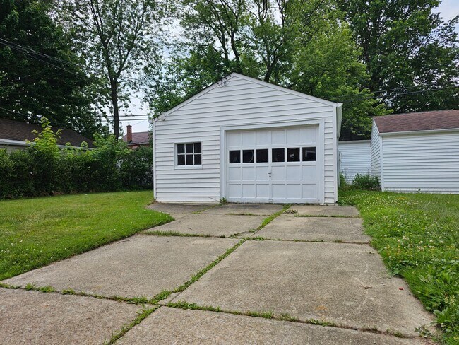 21030 Morris Ave