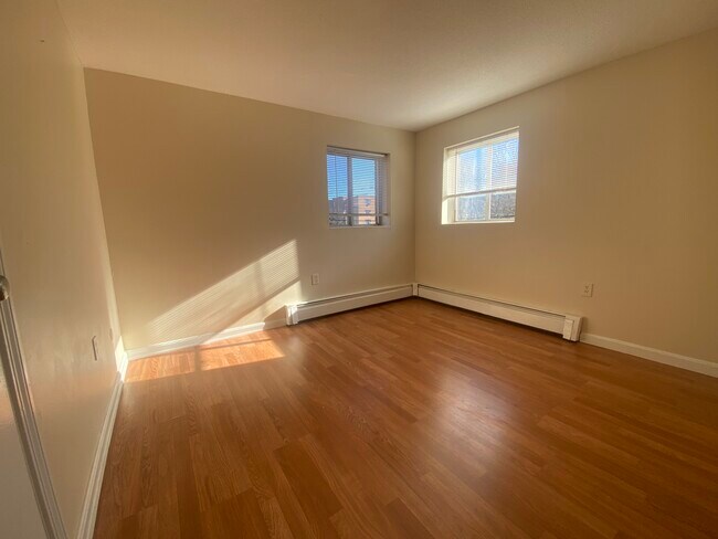 Photo - 504 Broad St Unit #5