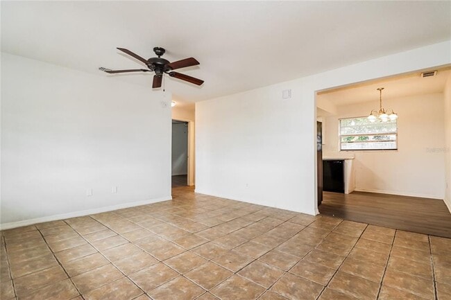 Photo - 2740 38th St S