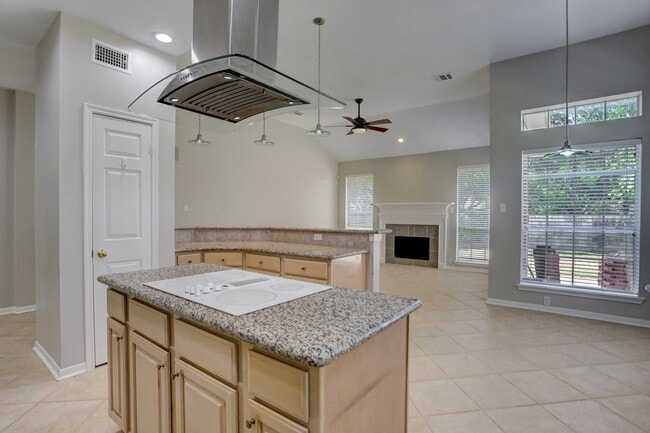 Photo - 14019 Lake Trail Dr