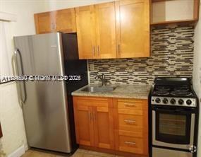 Building Photo - 2441 SW 27th Ave Unit 2 Rental