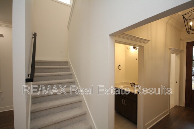 Photo - 1900 W Saddlebrook Ln