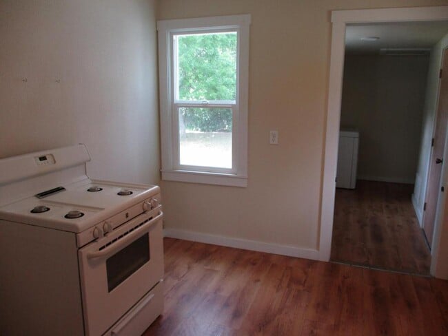 Photo - 137 W Yellowstone Ave