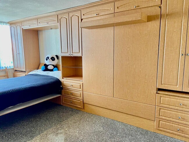 Photo - 19201 Collins Ave Unit 441