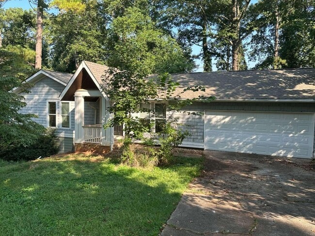 Photo - 3223 Westbrook Trace SW House