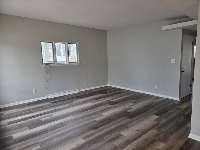 Photo - 763 Douglas St Unidad 763 Douglas