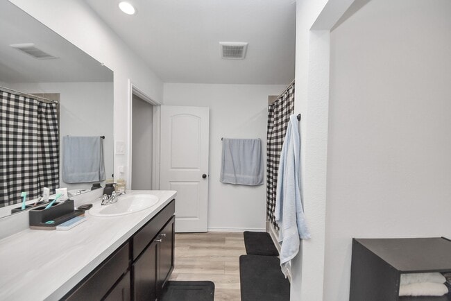 Building Photo - 12214 Ridge River Ln