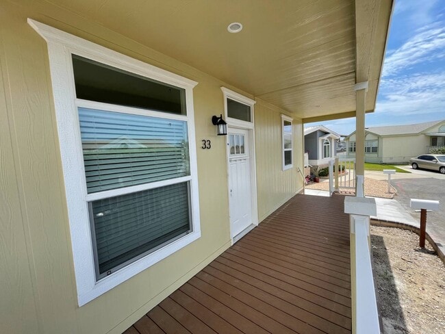 Photo - 33 Magnolia Via