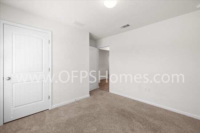 Photo - 4/2 in the heart of Crestview!