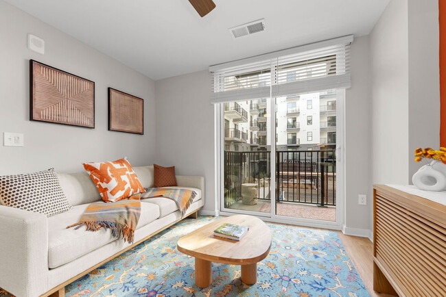 Building Photo - Trella Uptown