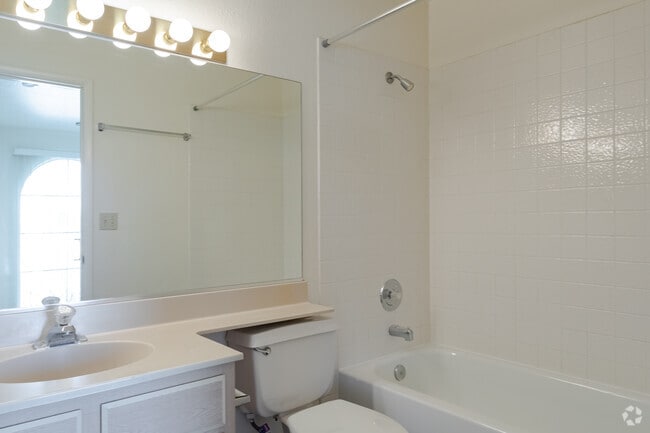 2BR, 2.5BA - 1667 SF Bathroom