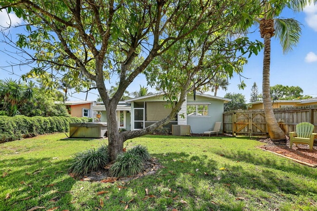 Photo - 262 SE Monterey Ave