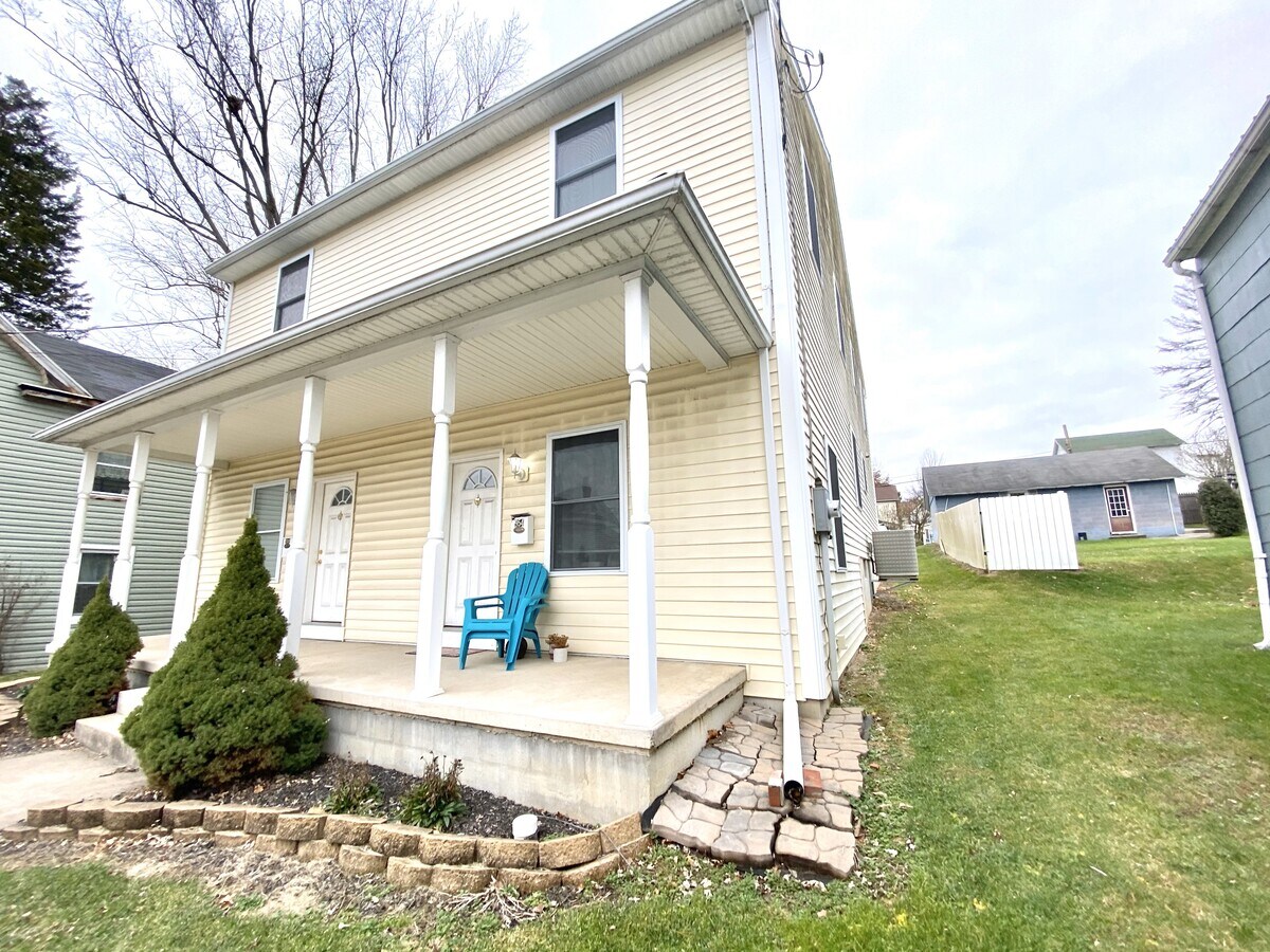 Photo - 958 Ash St