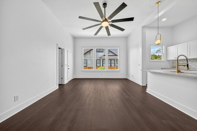 Photo - 2807 Beacon Ave Unit 2