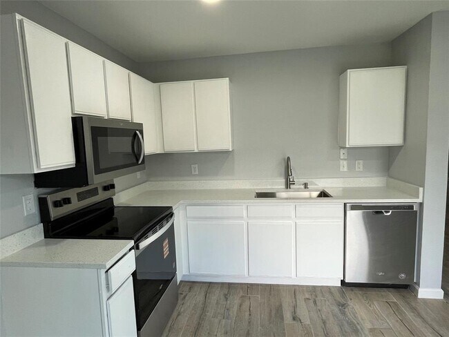Photo - 2911 Donnell Dr