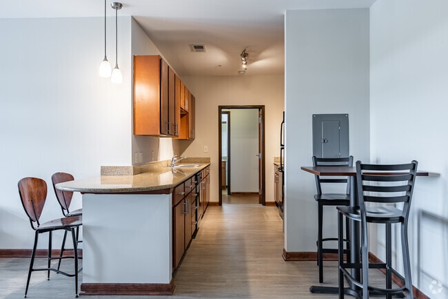 4BR, 4BA - 1414SF - The Lofts at Mercer Village