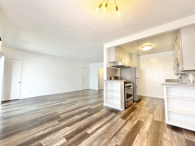 Photo - 1035 N Harper Ave Condo Unit 9A