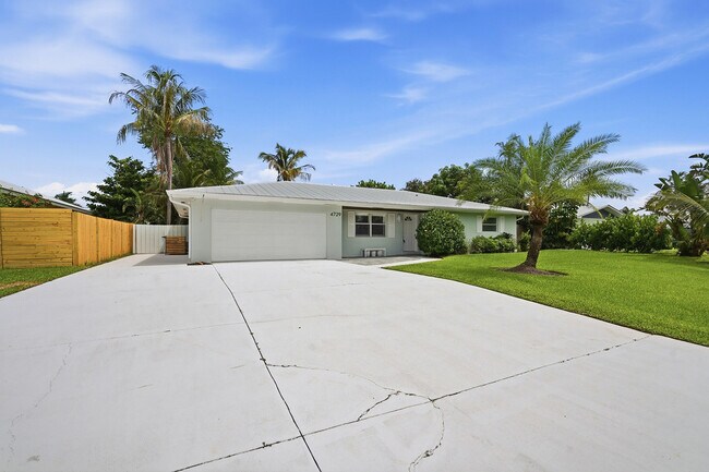 Photo - 4729 SE Bayshore Terrace