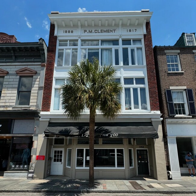 Building Photo - 350 King St